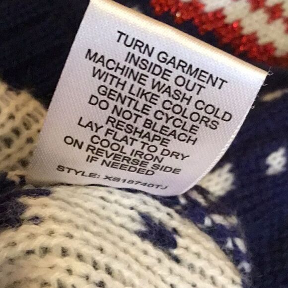Not so ugly CHRISTMAS sweater in size large - Picture 11 of 11